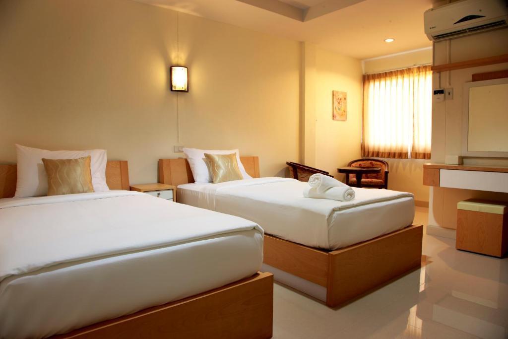 Baan Sanpoom Hotell Phitsanulok Rum bild