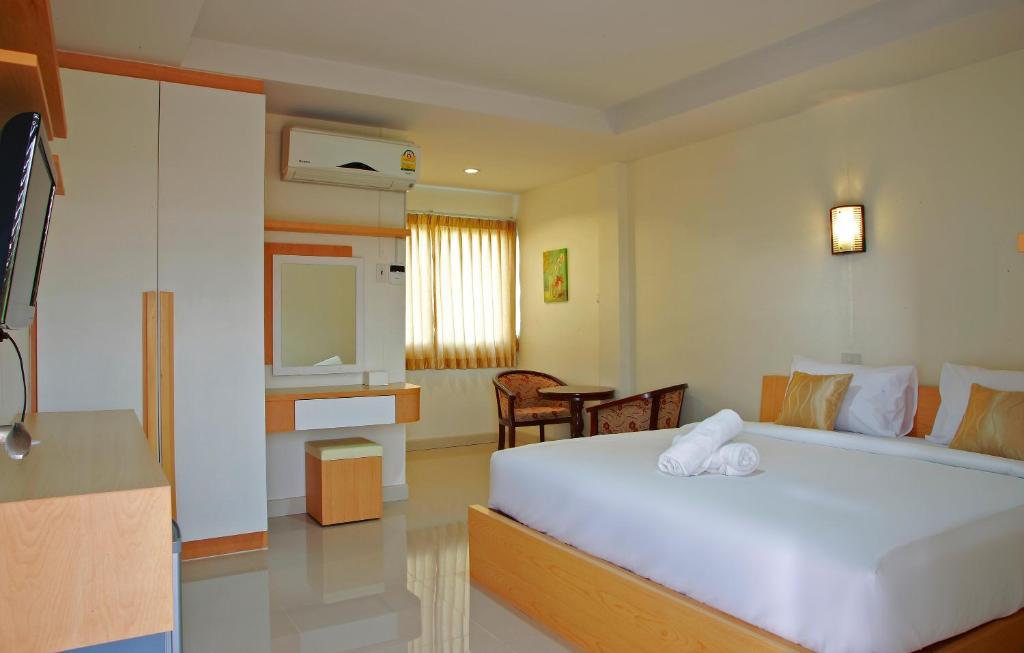 Baan Sanpoom Hotell Phitsanulok Rum bild