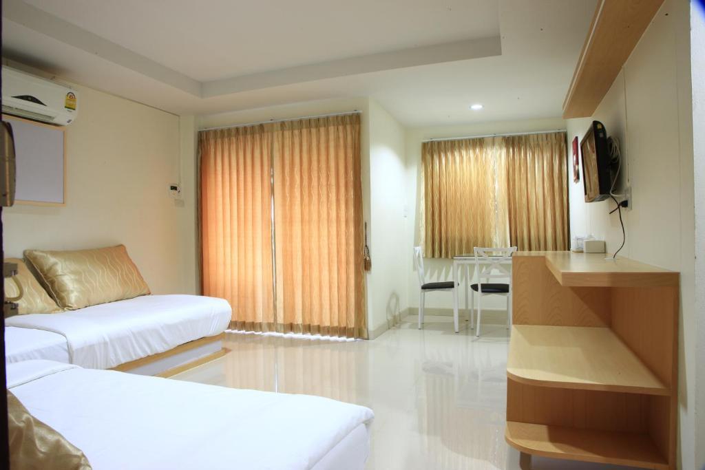 Baan Sanpoom Hotell Phitsanulok Rum bild