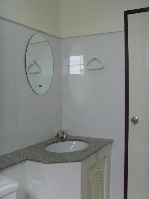 Baan Sanpoom Hotell Phitsanulok Rum bild