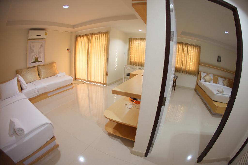 Baan Sanpoom Hotell Phitsanulok Exteriör bild